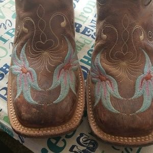 Tony lama squared toed boots